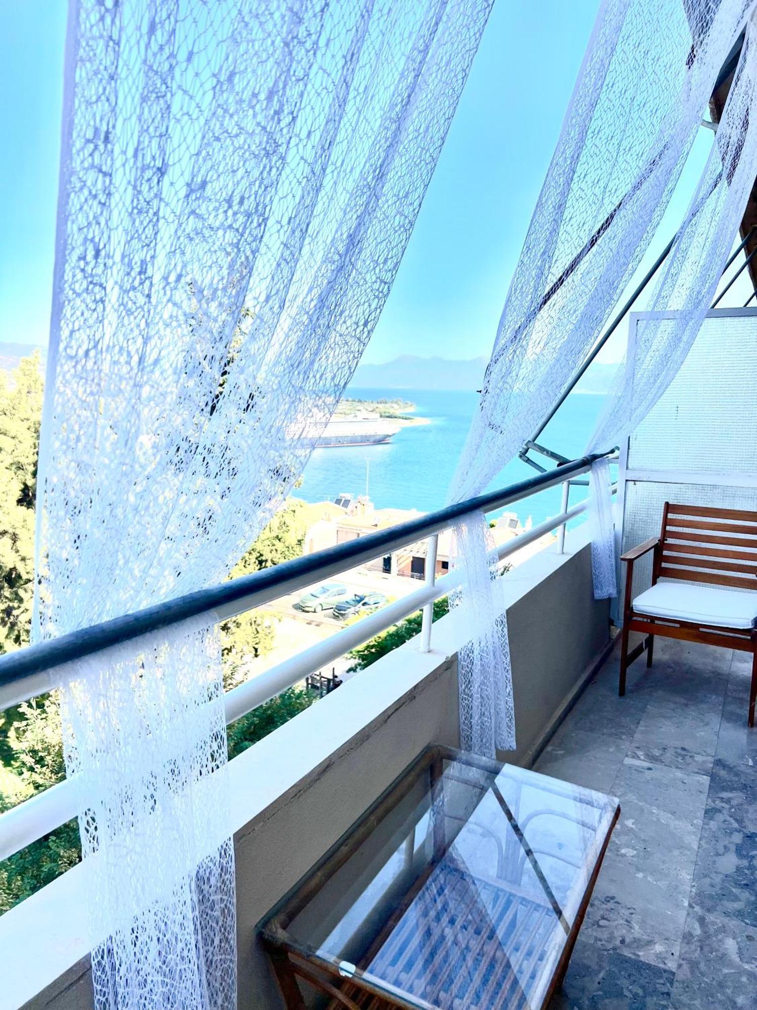 Seaview Penthouse On The Square Daire Aigio Dış mekan fotoğraf